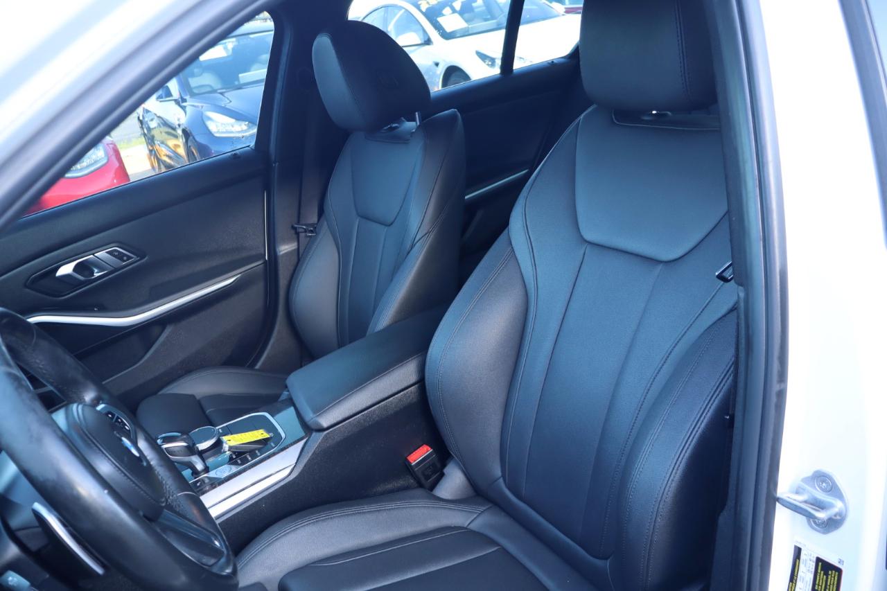 BMW 3 Series 330i Sedan 2019