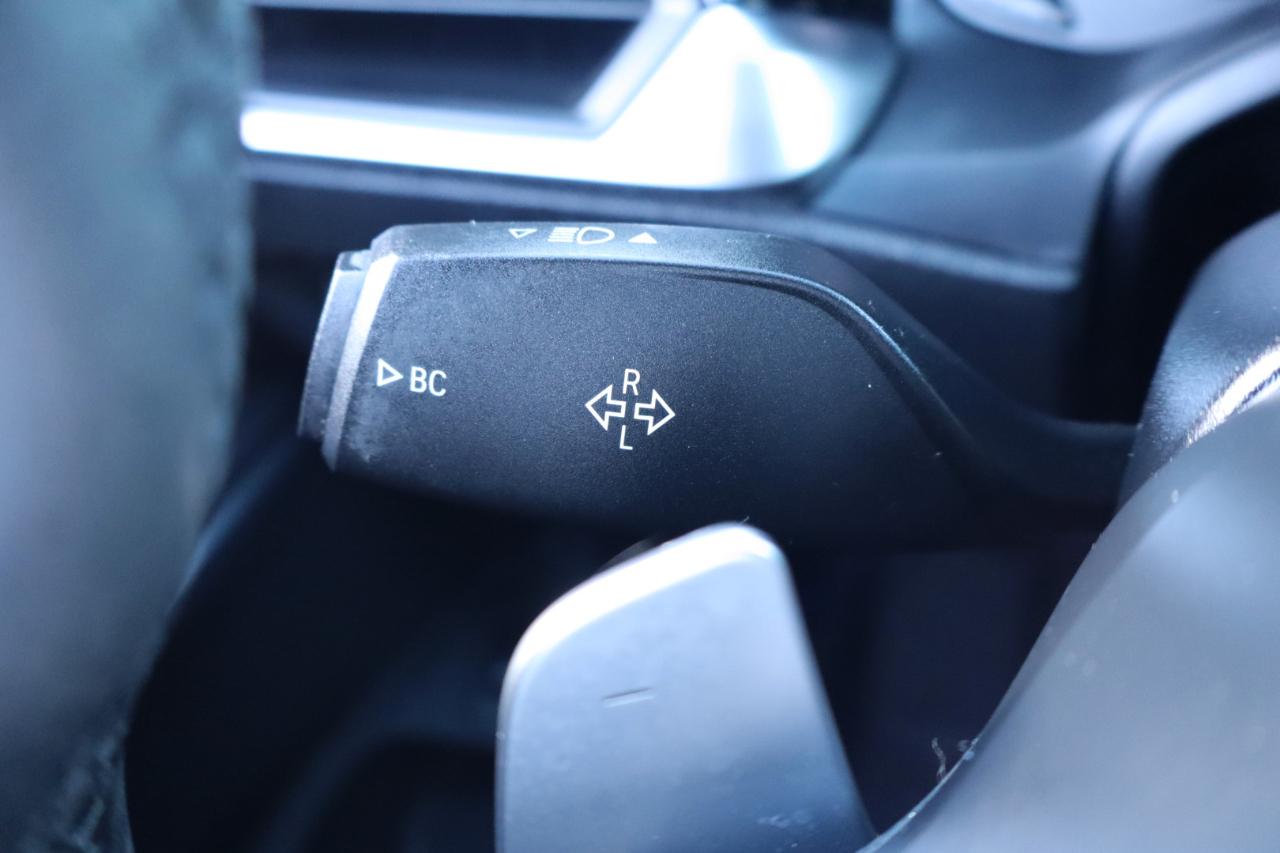 BMW 3 Series 330i Sedan 2019