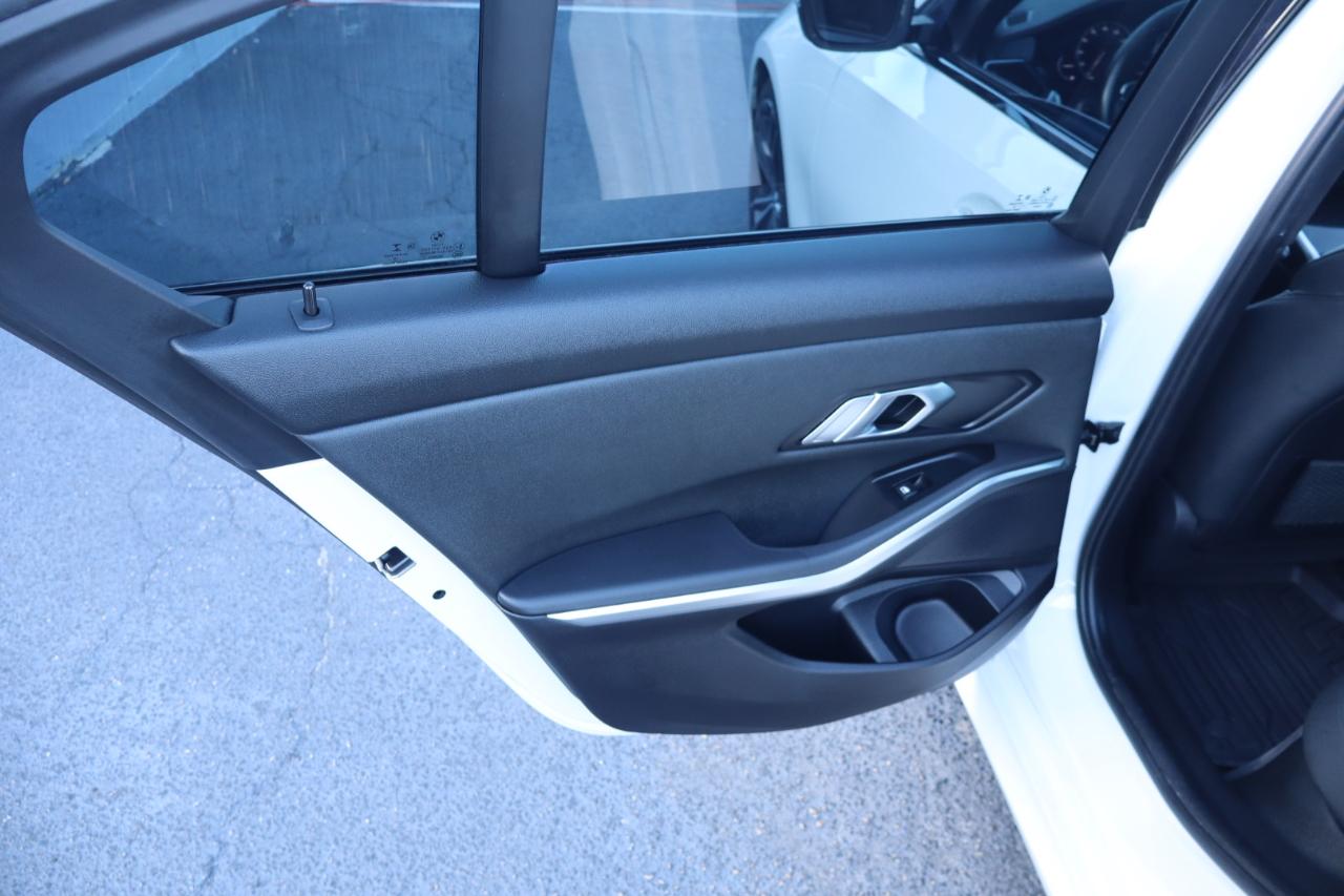 BMW 3 Series 330i Sedan 2019