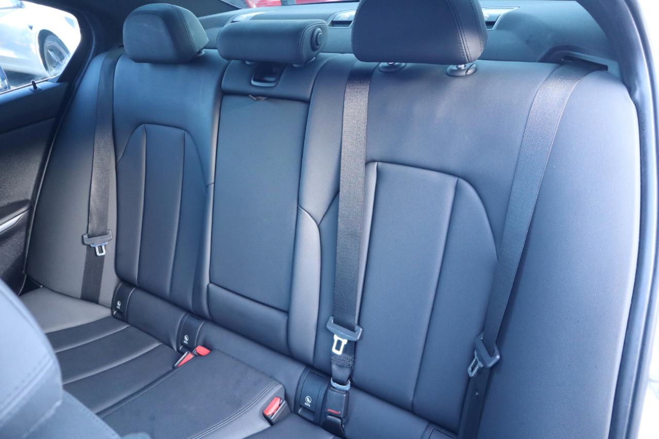 BMW 3 Series 330i Sedan 2019