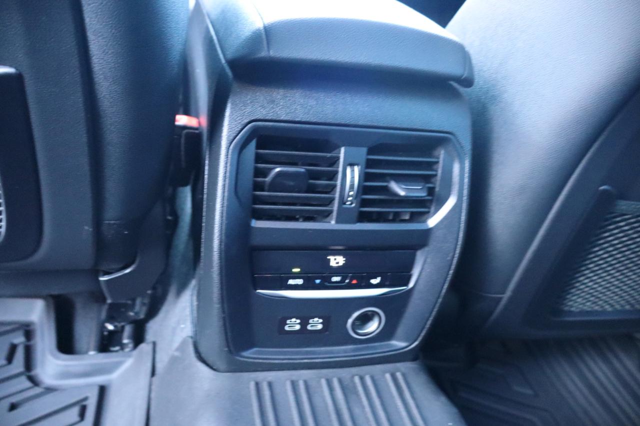 BMW 3 Series 330i Sedan 2019