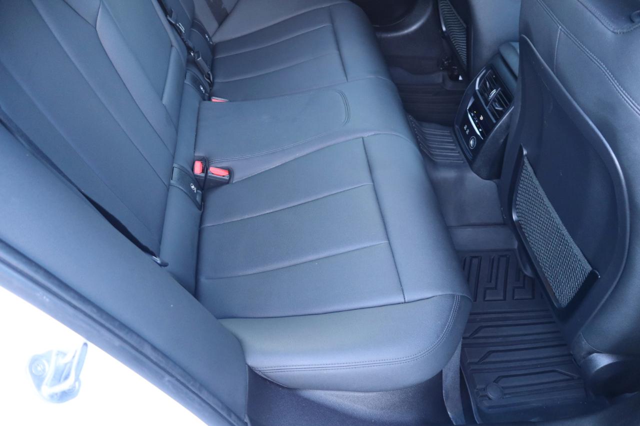 BMW 3 Series 330i Sedan 2019