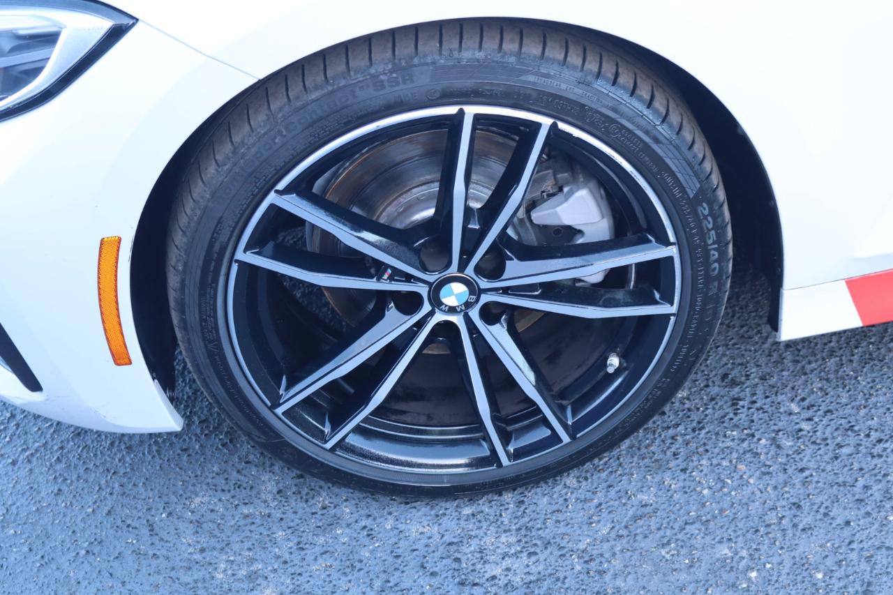 BMW 3 Series 330i Sedan 2019