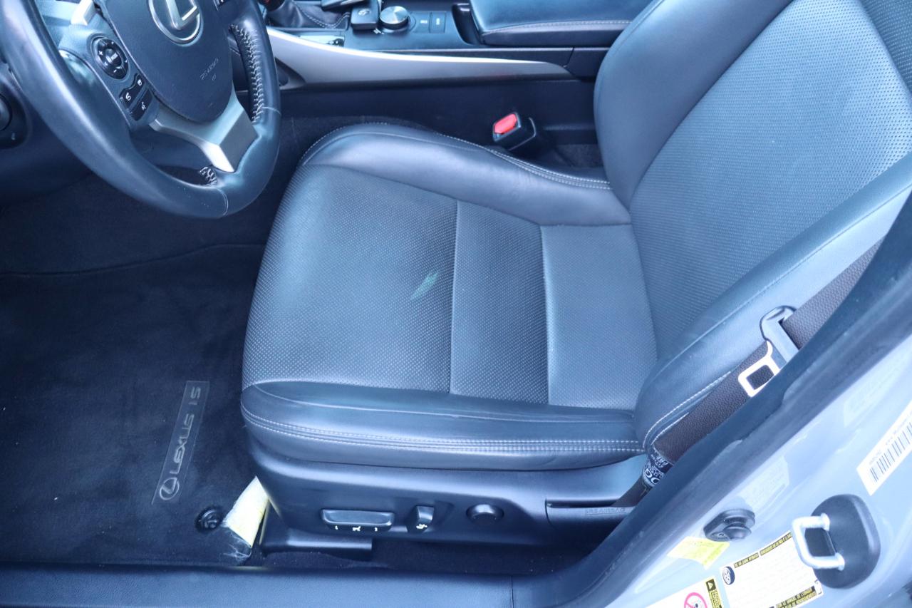 Lexus IS 250 4dr Sport Sdn RWD 2015