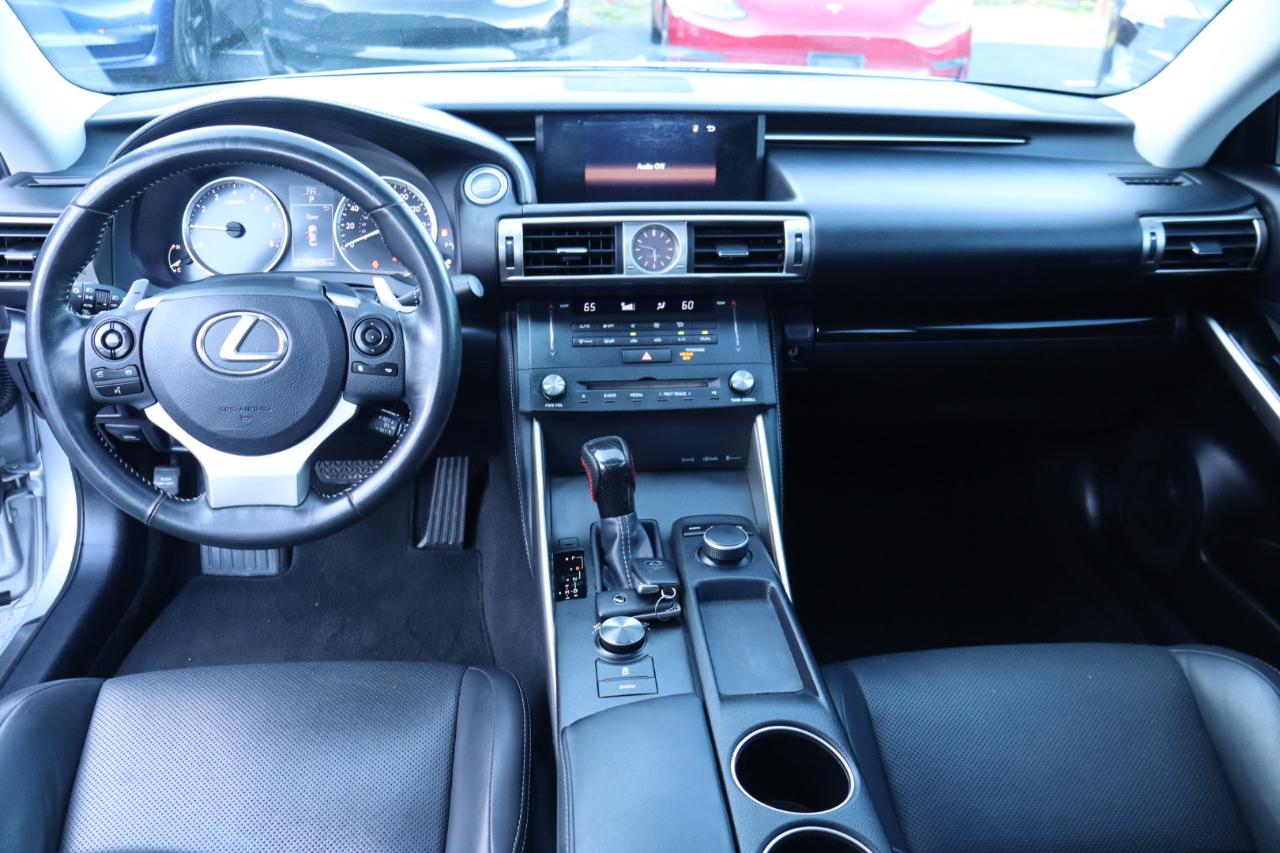 Lexus IS 250 4dr Sport Sdn RWD 2015