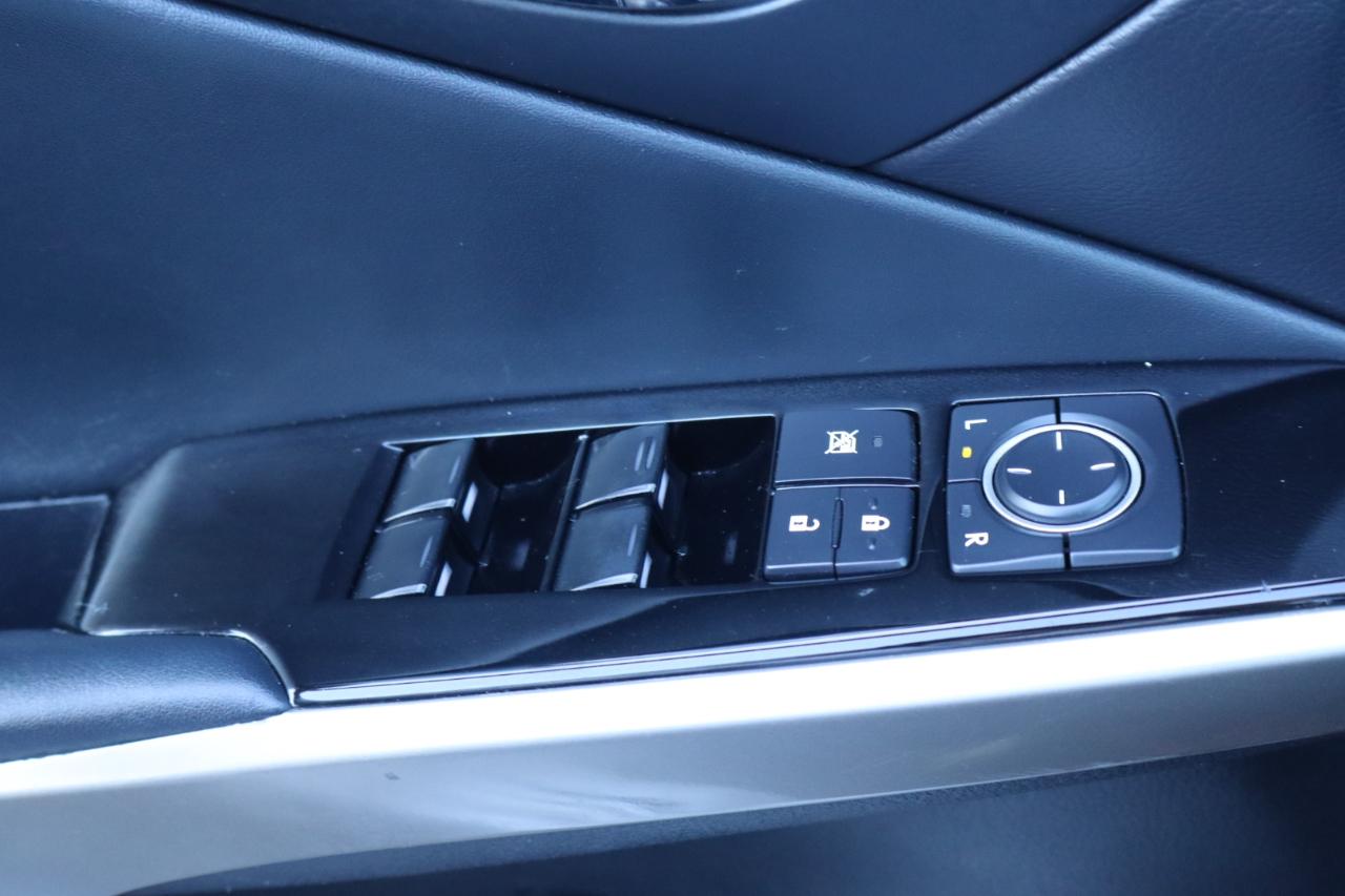 Lexus IS 250 4dr Sport Sdn RWD 2015