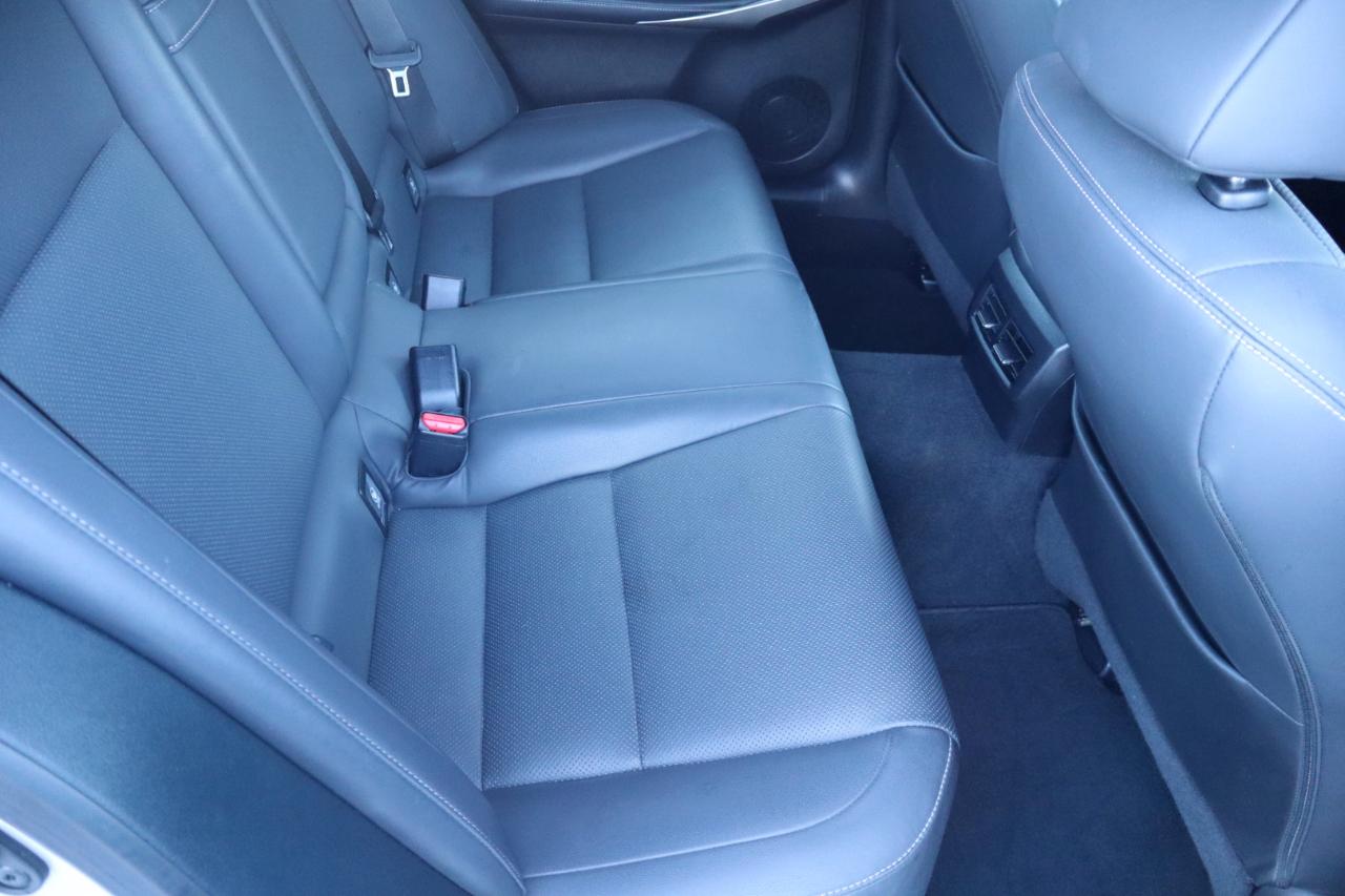 Lexus IS 250 4dr Sport Sdn RWD 2015