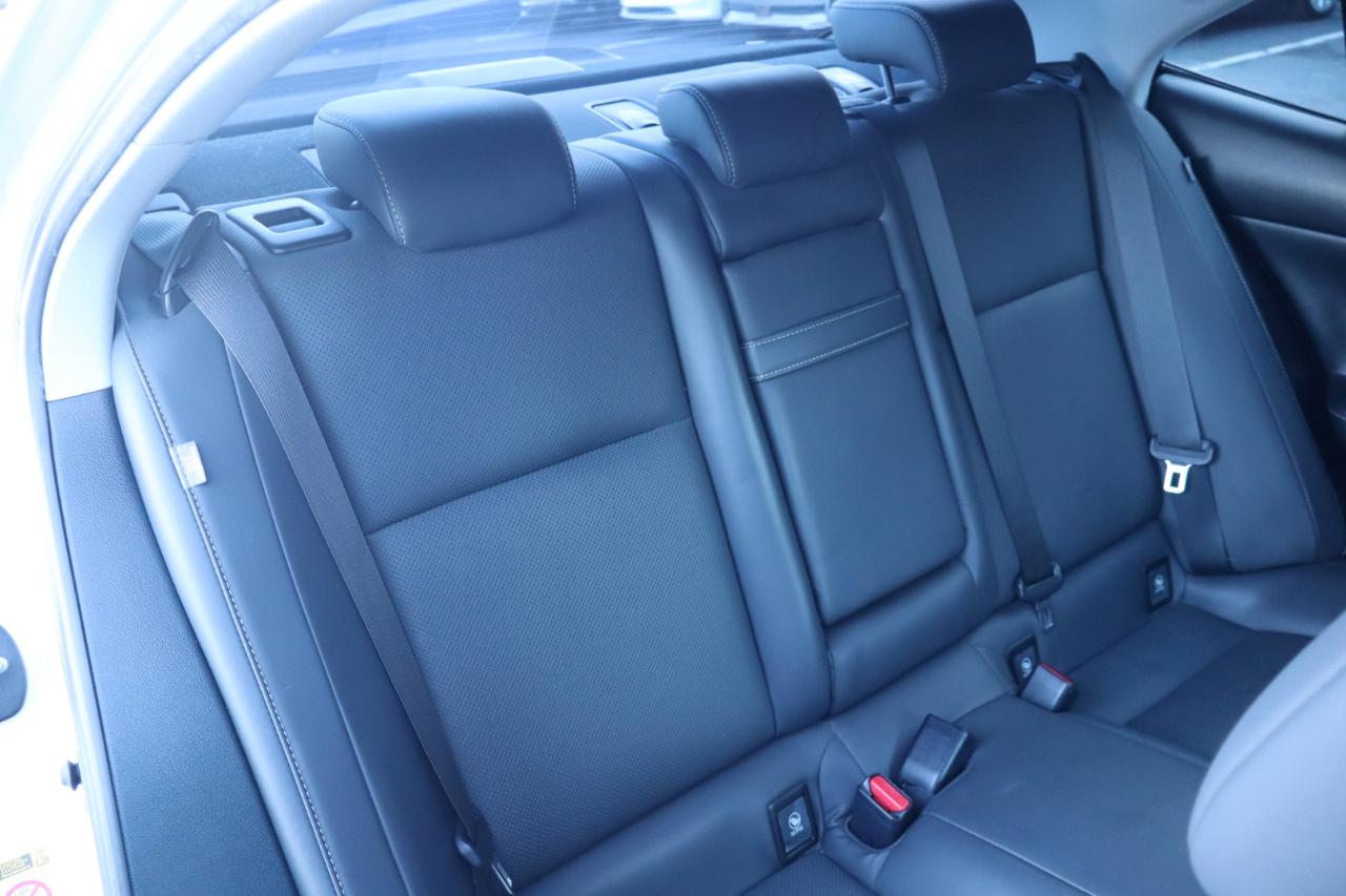 Lexus IS 250 4dr Sport Sdn RWD 2015