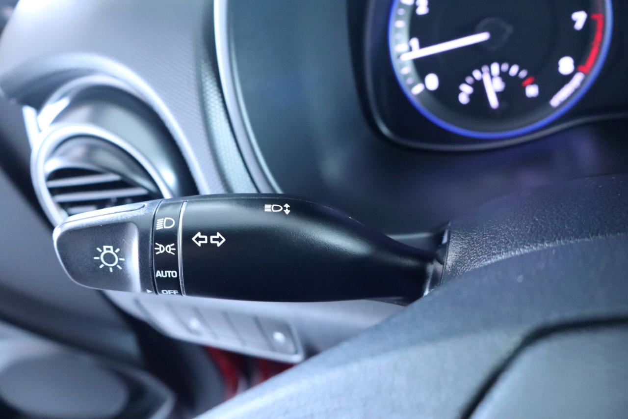 Hyundai Kona SEL 2.0L Auto w/Contrasting Roof 2018