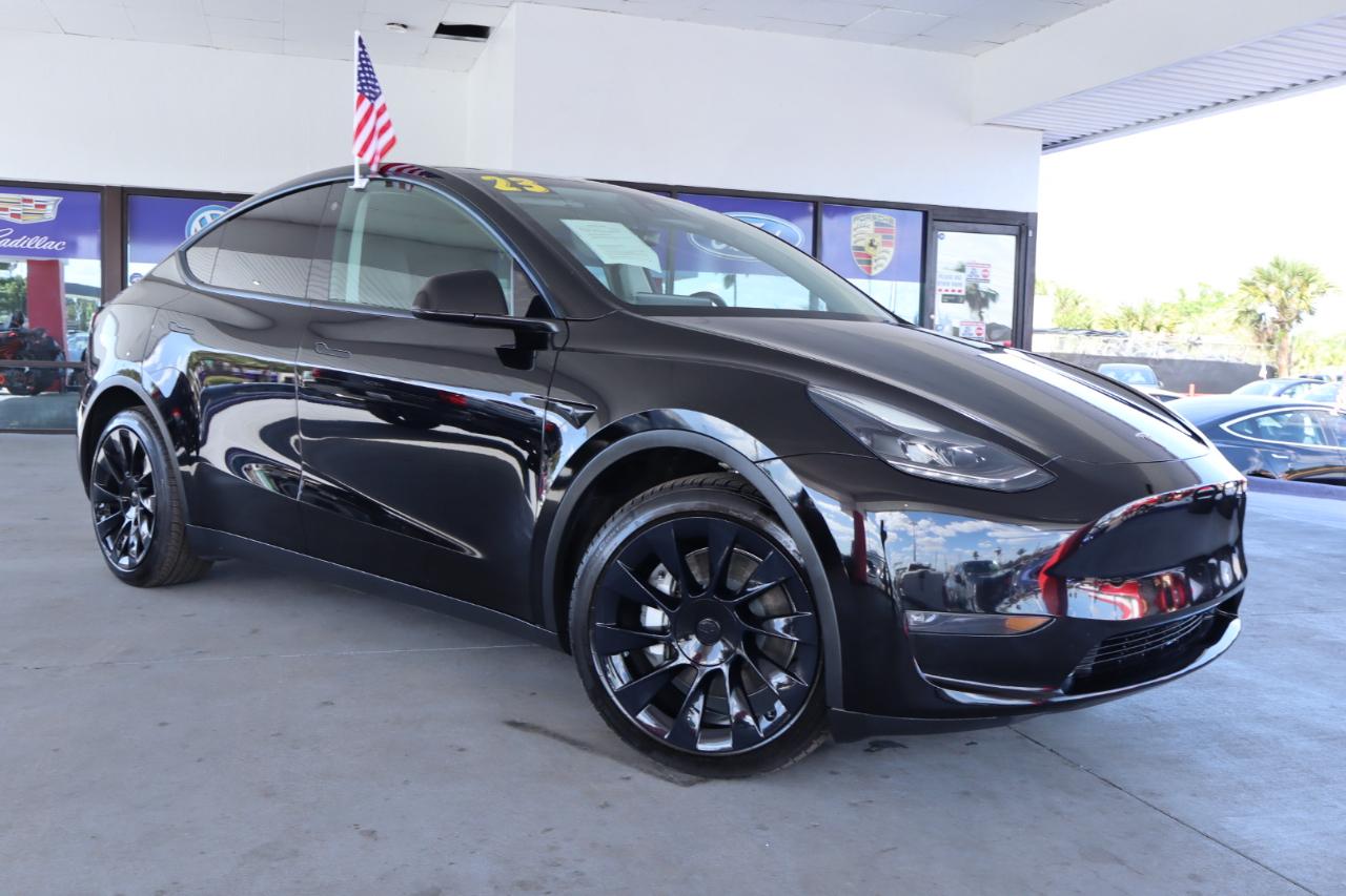 Tesla Model Y Long Range AWD 2023