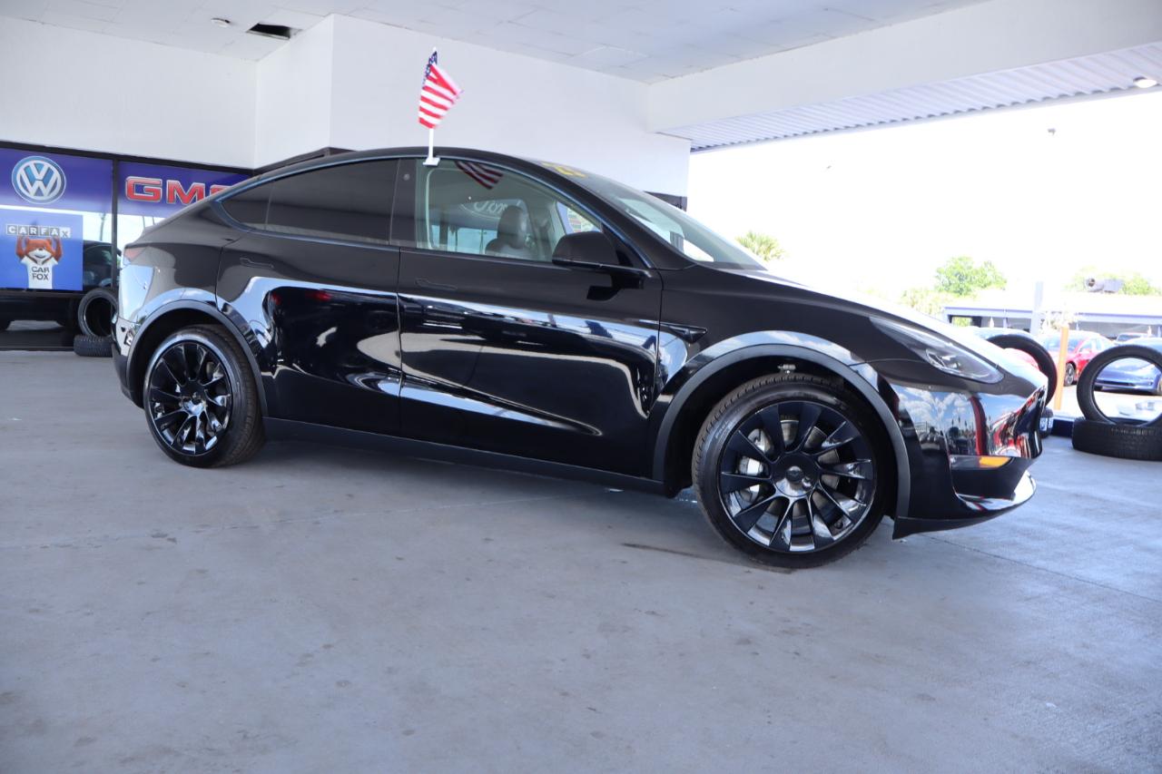 Tesla Model Y Long Range AWD 2023