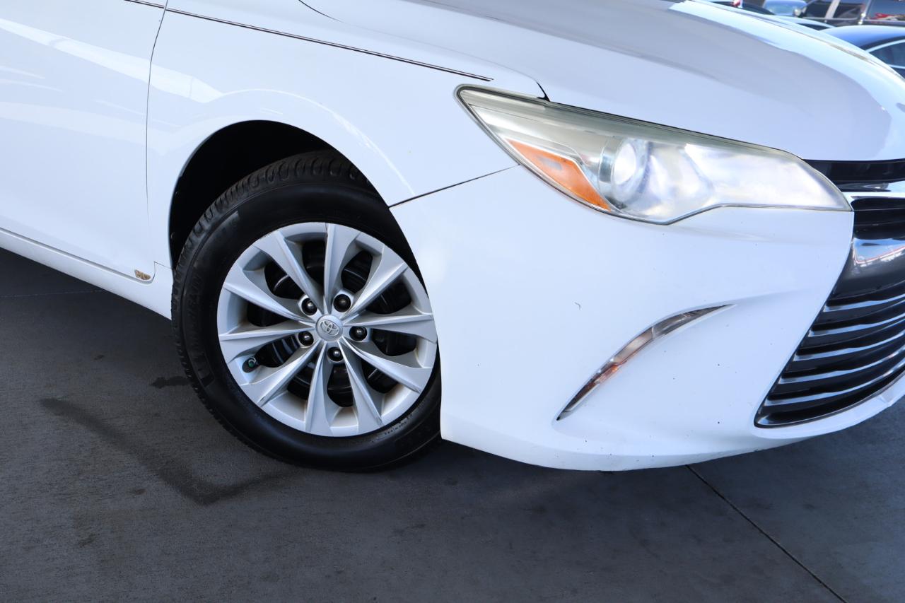 Toyota Camry 4dr Sdn I4 Man LE (Natl) 2015