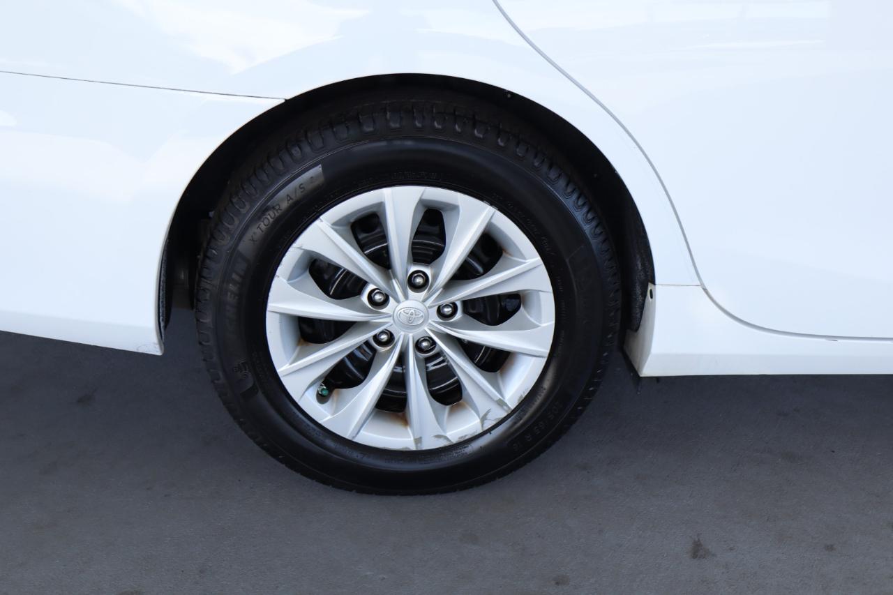 Toyota Camry 4dr Sdn I4 Man LE (Natl) 2015