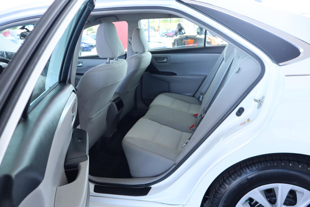 Toyota Camry 4dr Sdn I4 Man LE (Natl) 2015