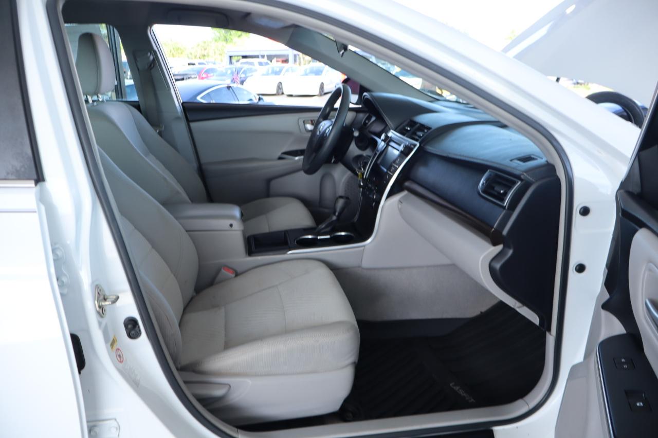 Toyota Camry 4dr Sdn I4 Man LE (Natl) 2015