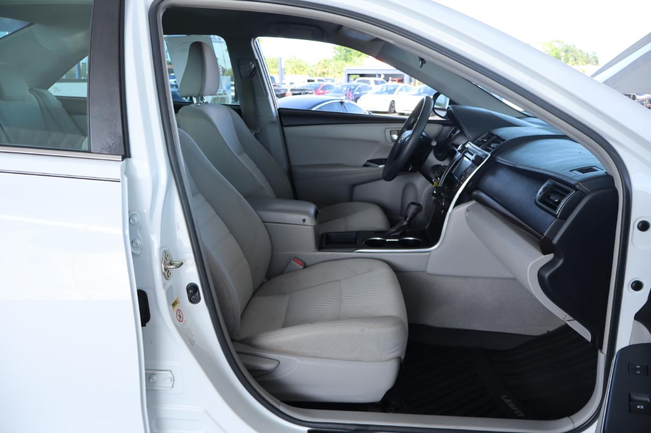 Toyota Camry 4dr Sdn I4 Man LE (Natl) 2015