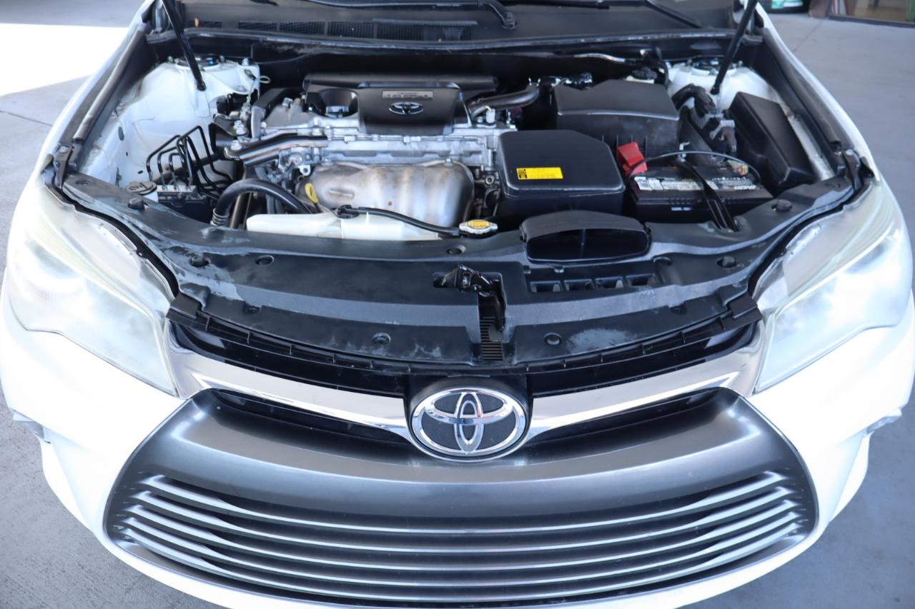 Toyota Camry 4dr Sdn I4 Man LE (Natl) 2015