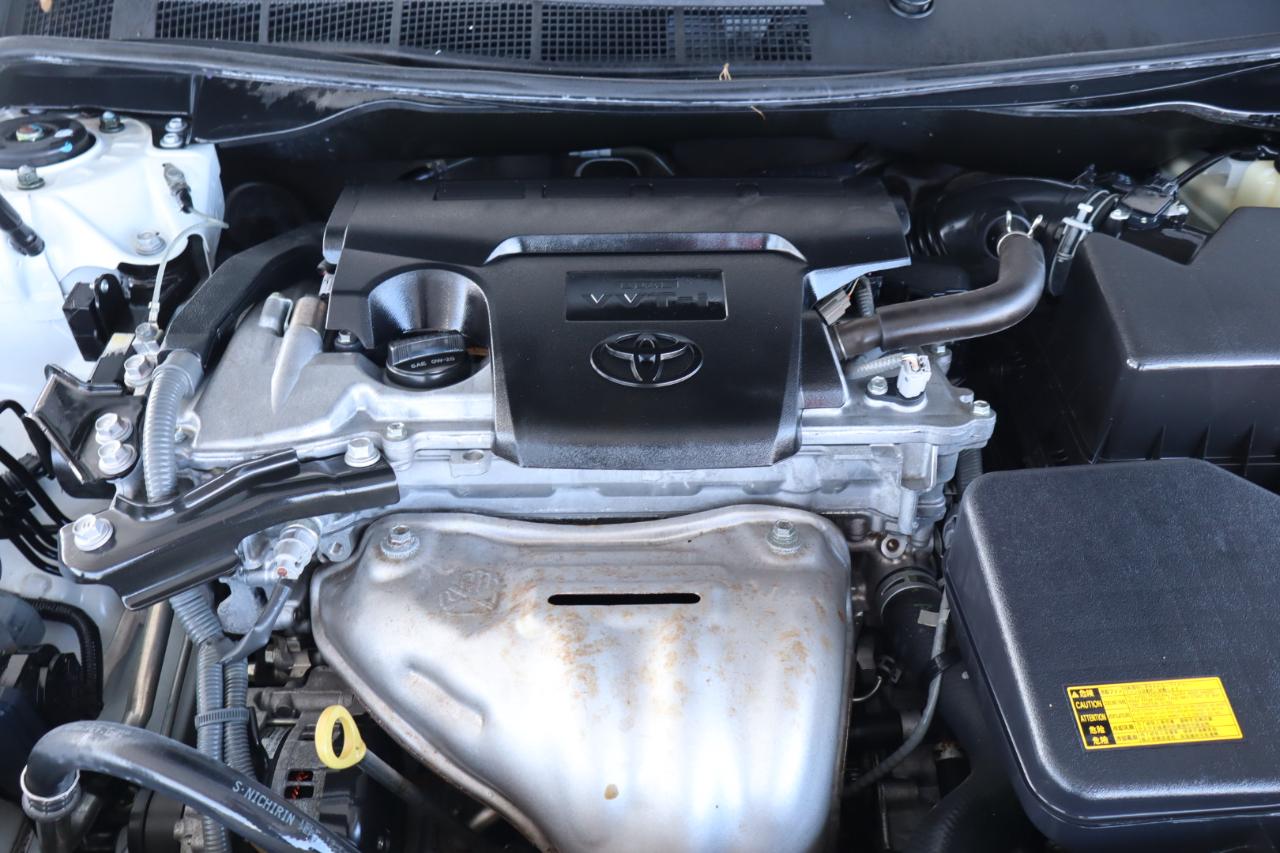 Toyota Camry 4dr Sdn I4 Man LE (Natl) 2015