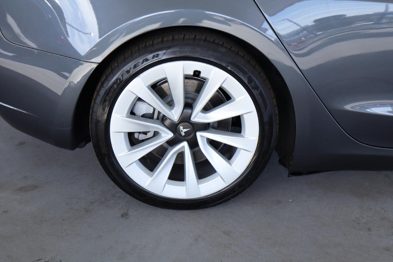 Tesla Model Y Long Range AWD 2024