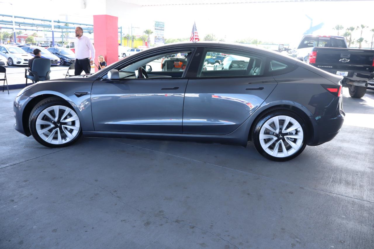 Tesla Model Y Long Range AWD 2024