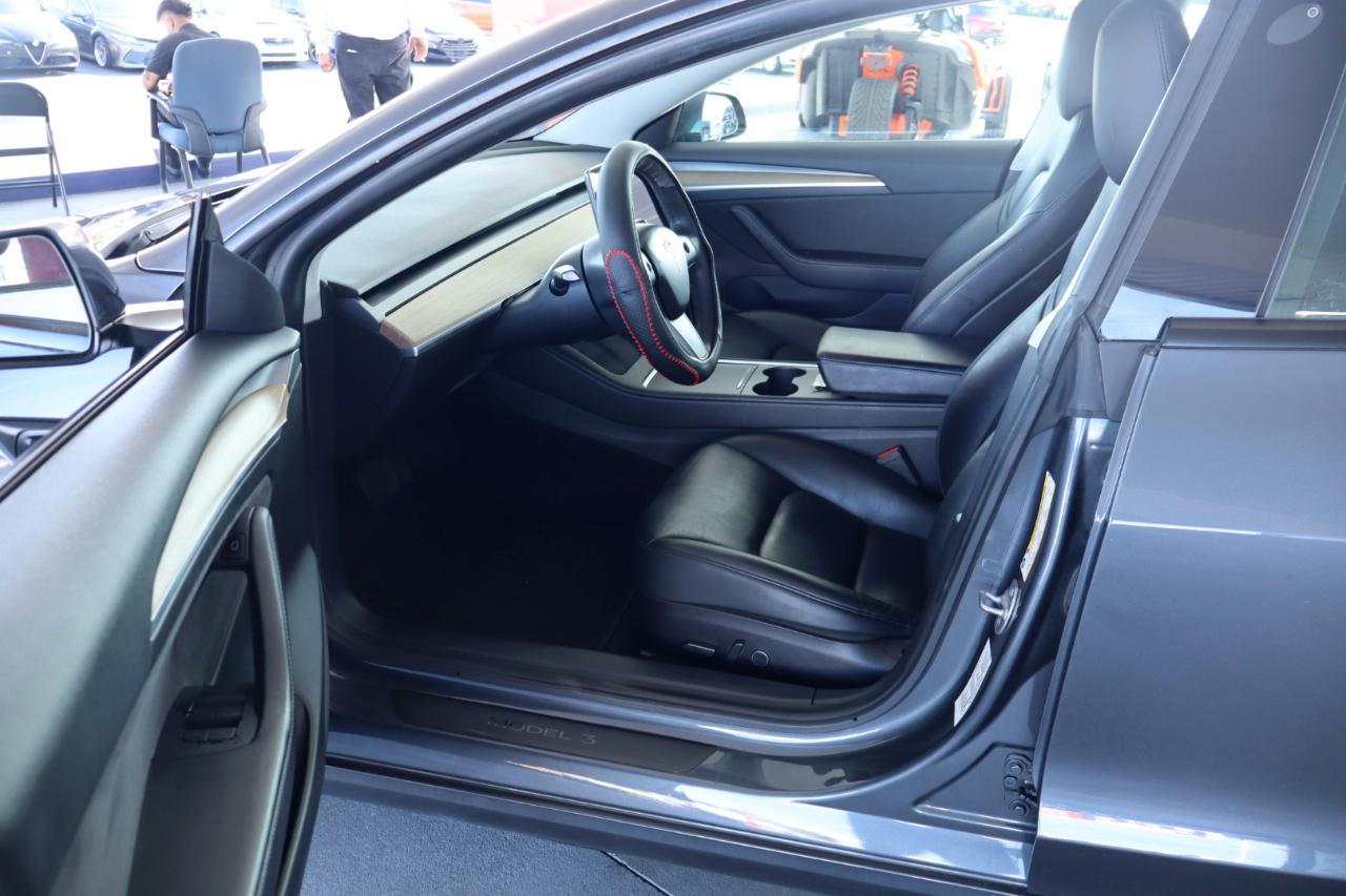 Tesla Model Y Long Range AWD 2024