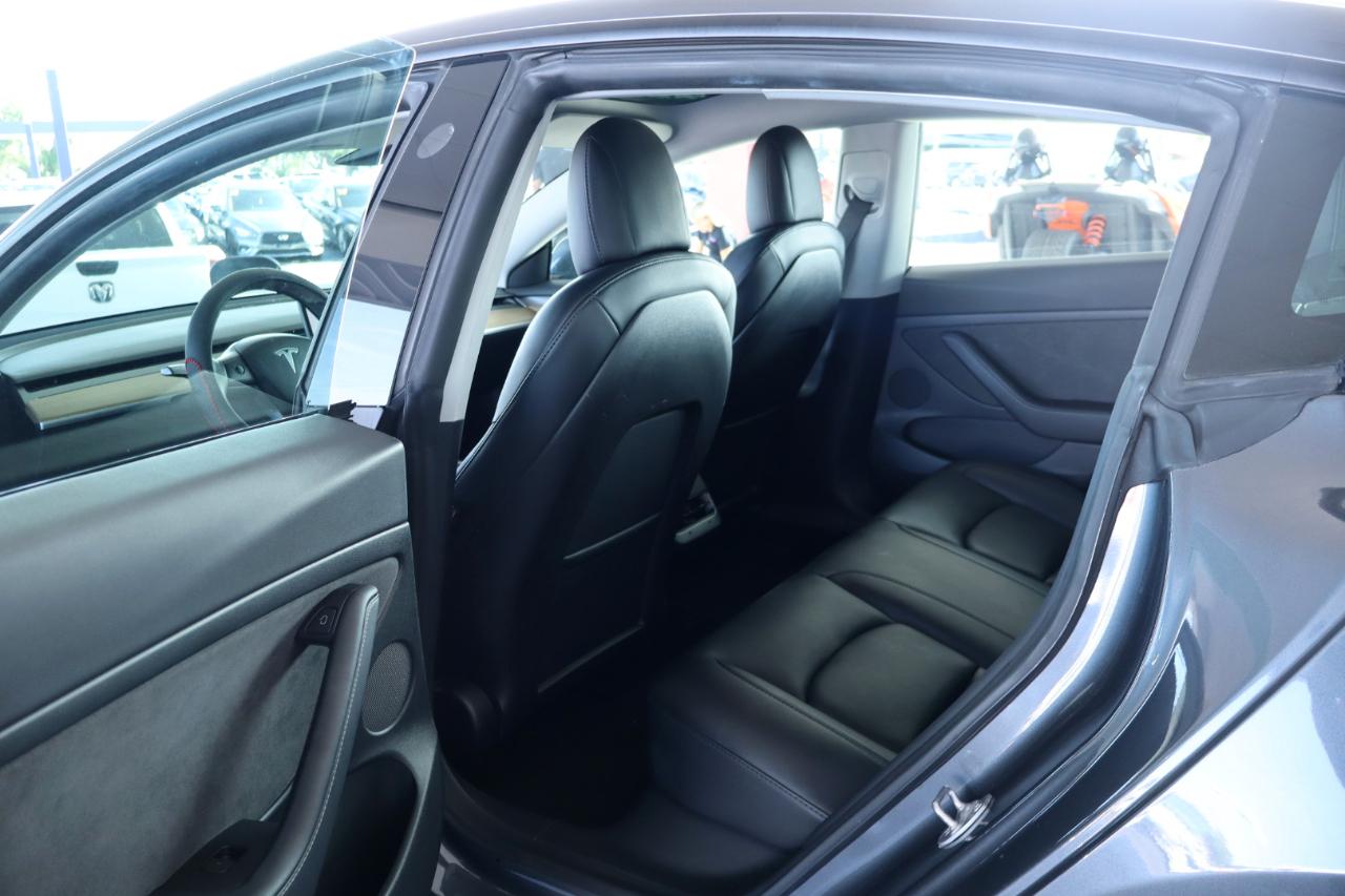 Tesla Model Y Long Range AWD 2024