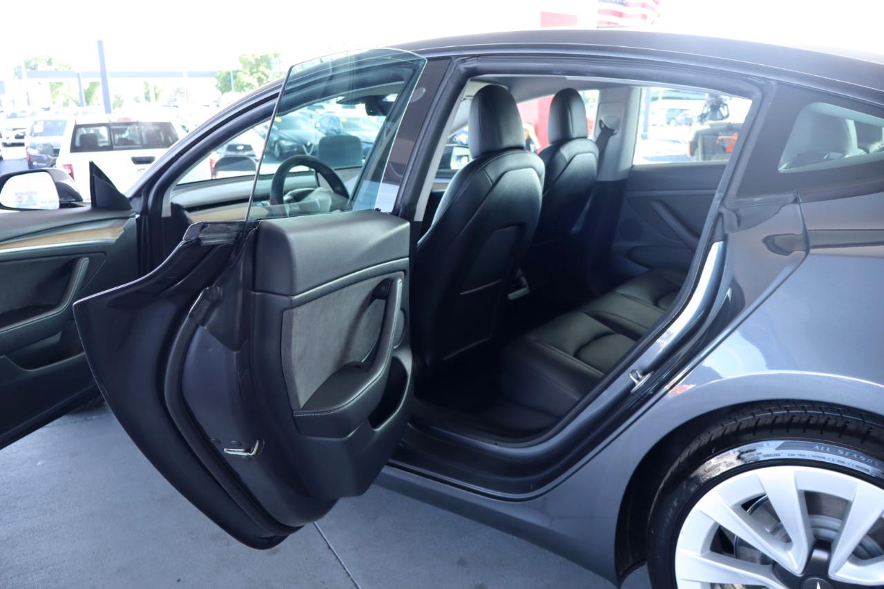 Tesla Model Y Long Range AWD 2024