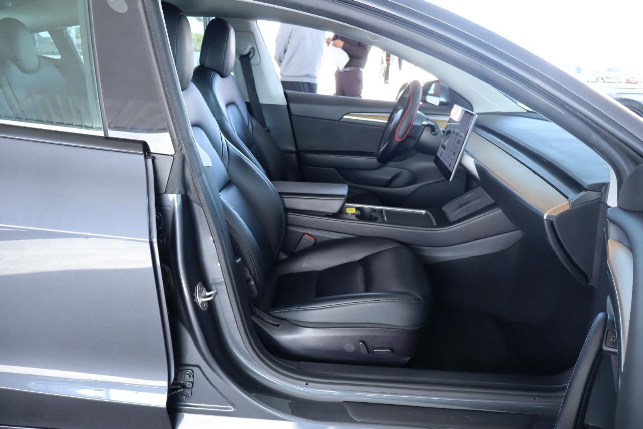 Tesla Model Y Long Range AWD 2024