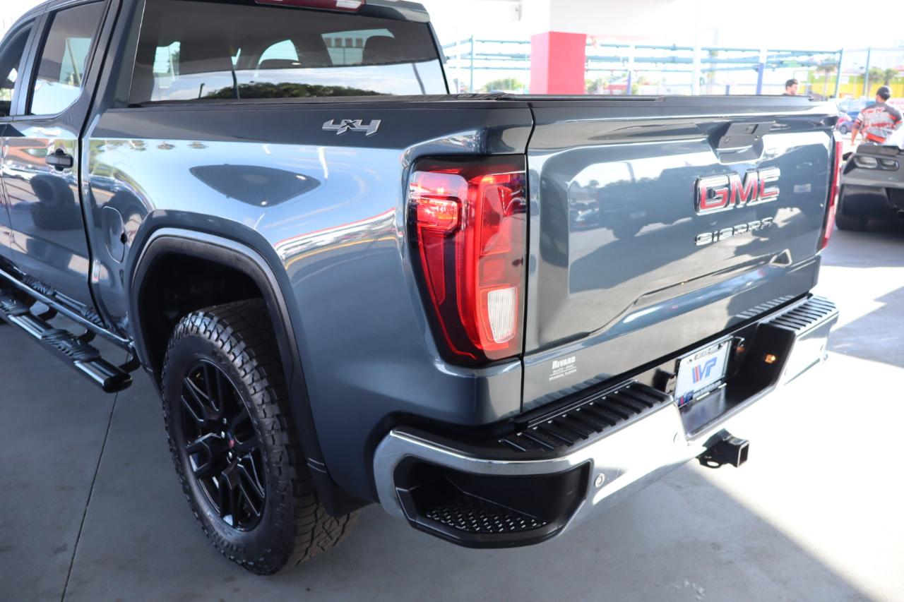 GMC Sierra 1500 4WD Crew Cab 147" 2020