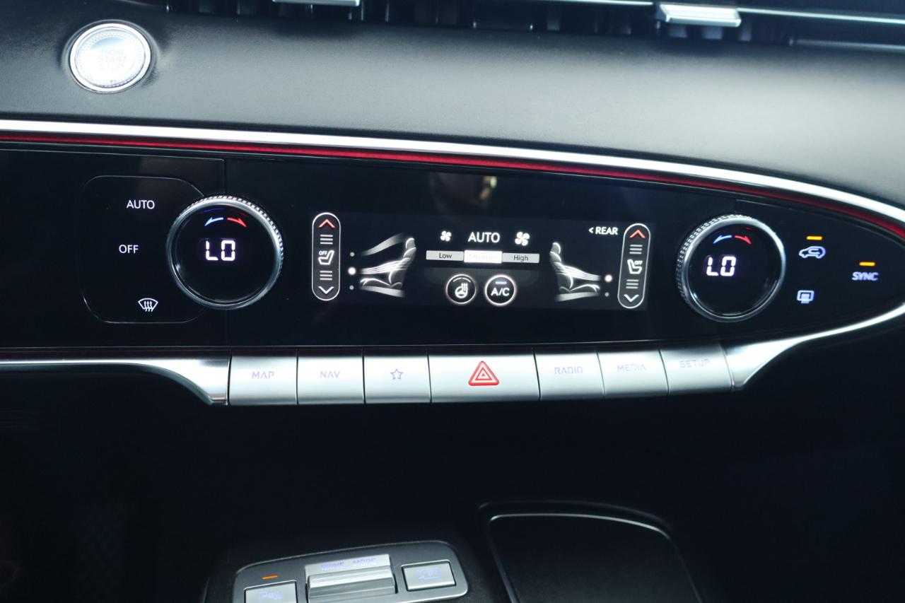 Genesis GV70 2.5T AWD 2022