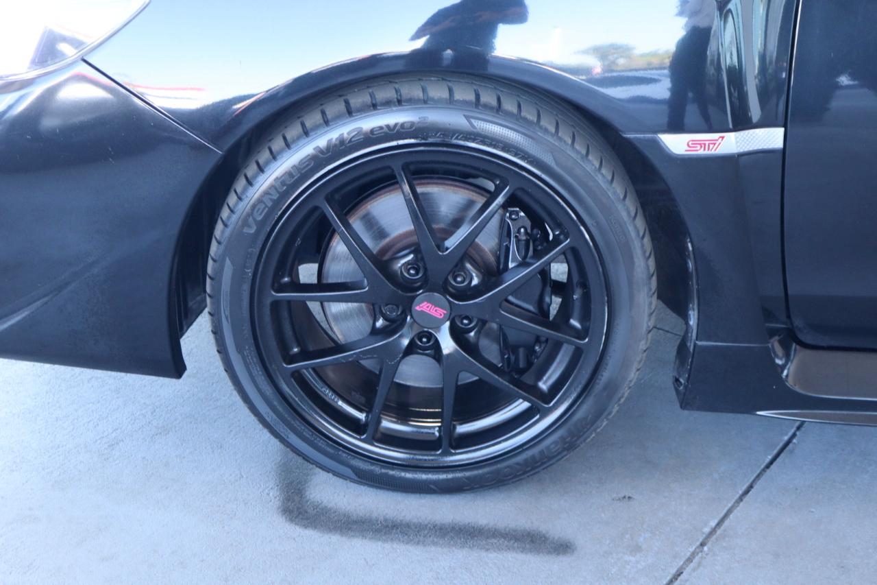 Subaru WRX STI 4dr Sdn Limited 2015