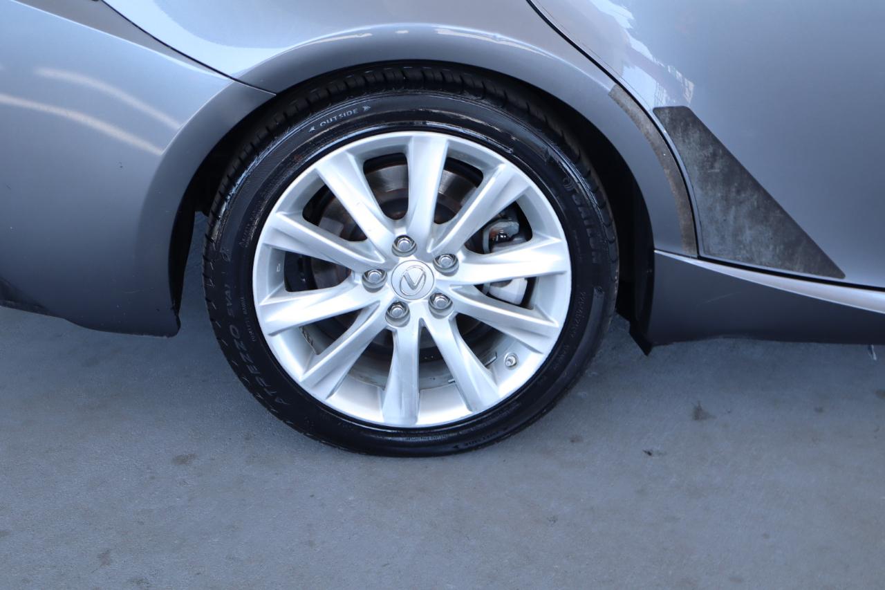 Lexus IS 200t 4dr Sdn 2016