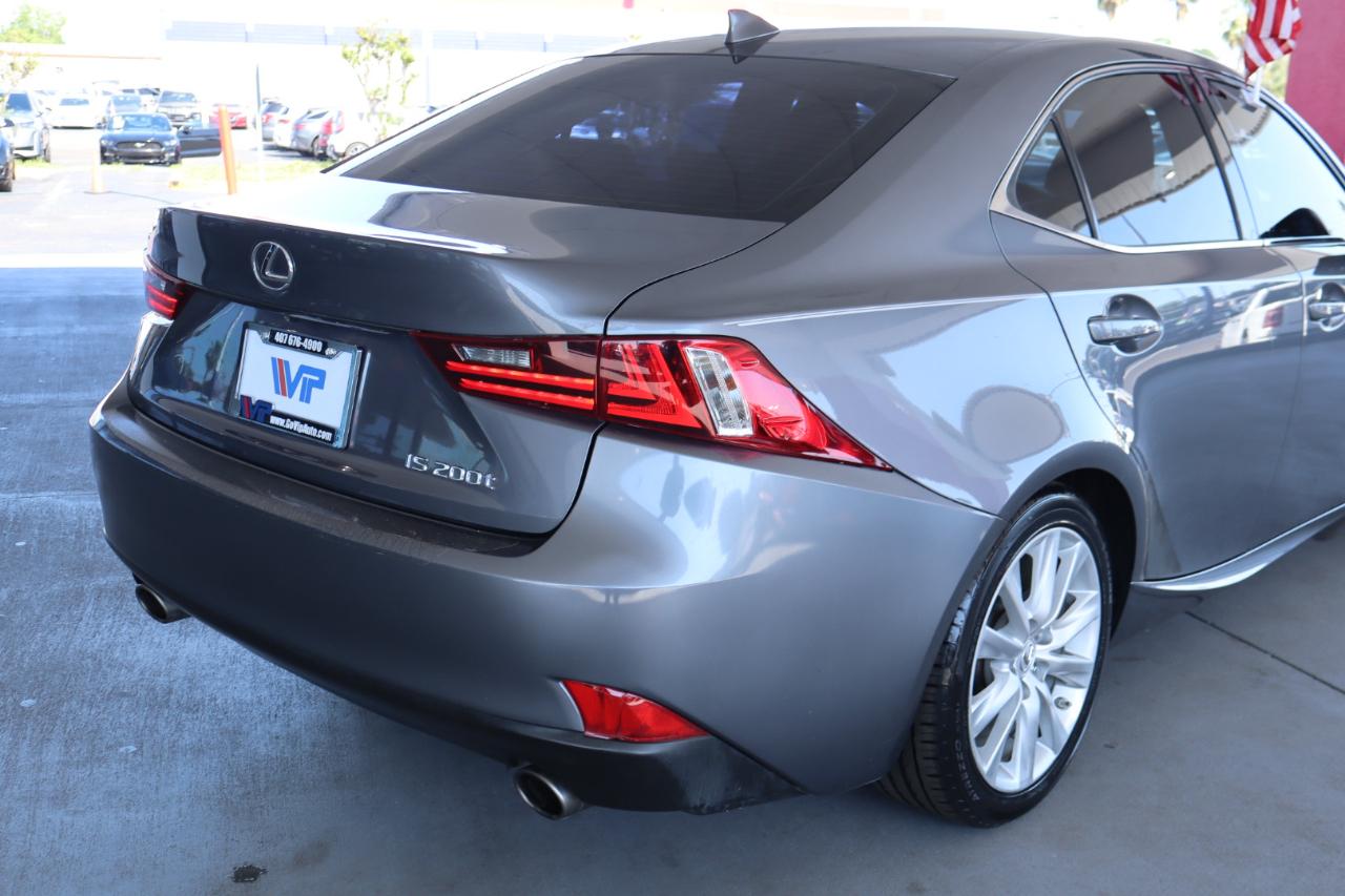 Lexus IS 200t 4dr Sdn 2016