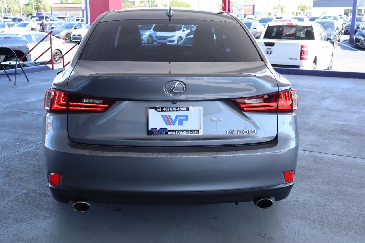 Lexus IS 200t 4dr Sdn 2016