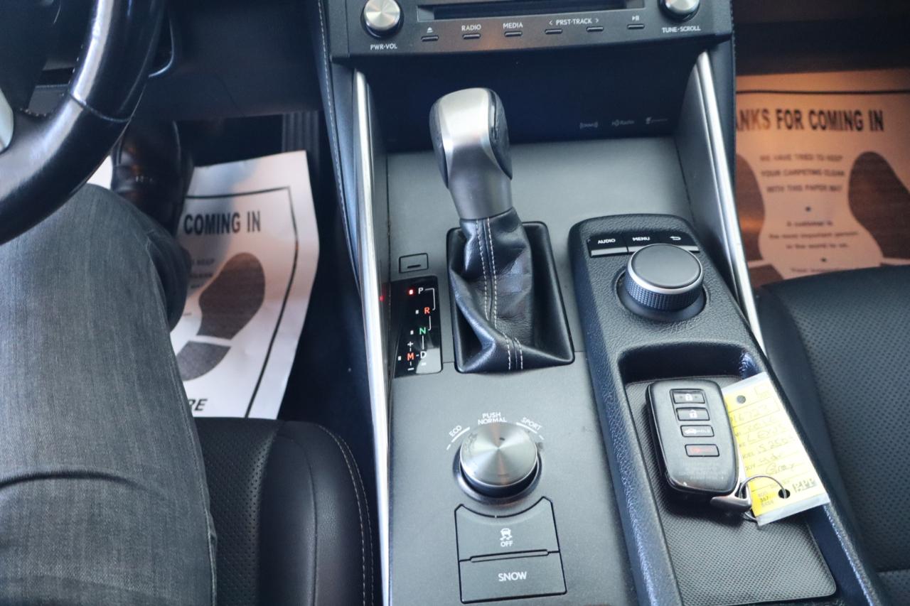 Lexus IS 200t 4dr Sdn 2016