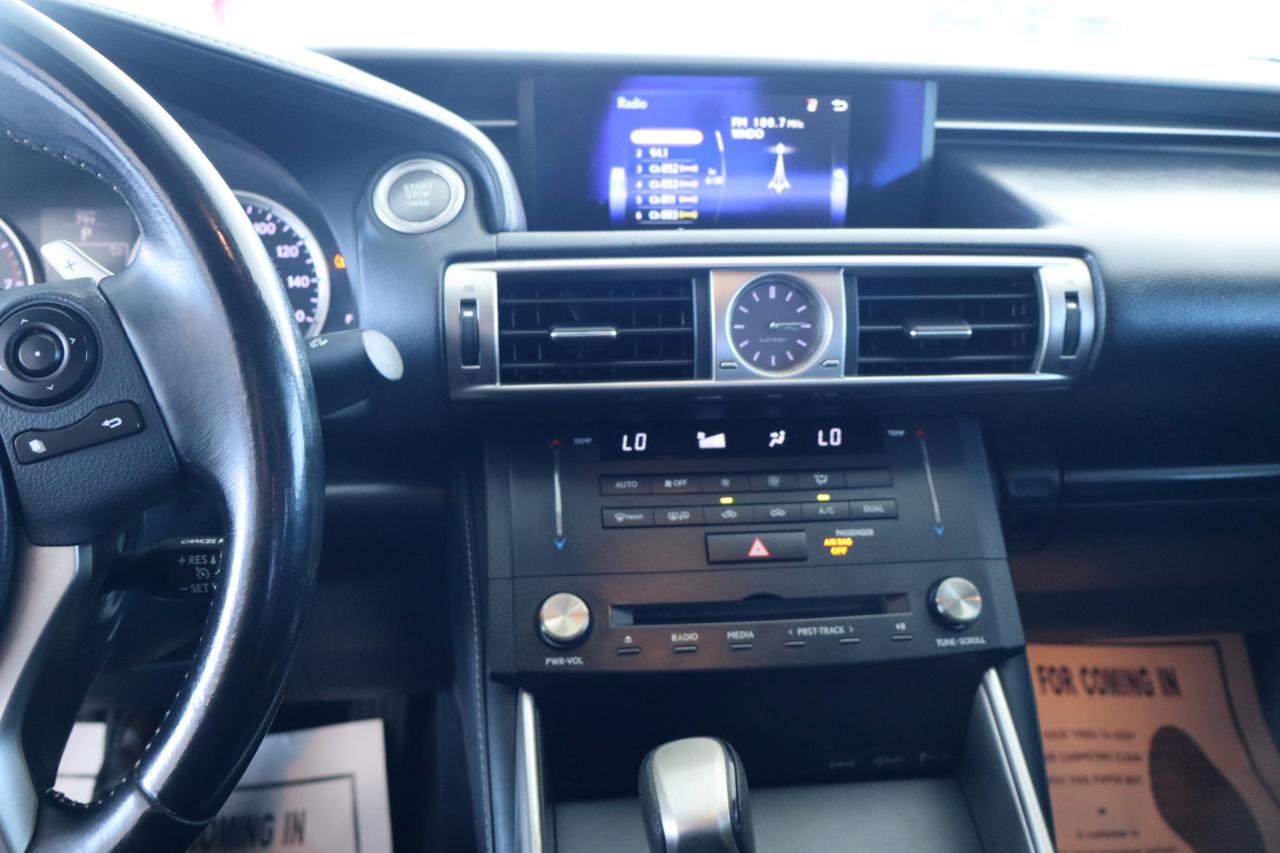 Lexus IS 200t 4dr Sdn 2016