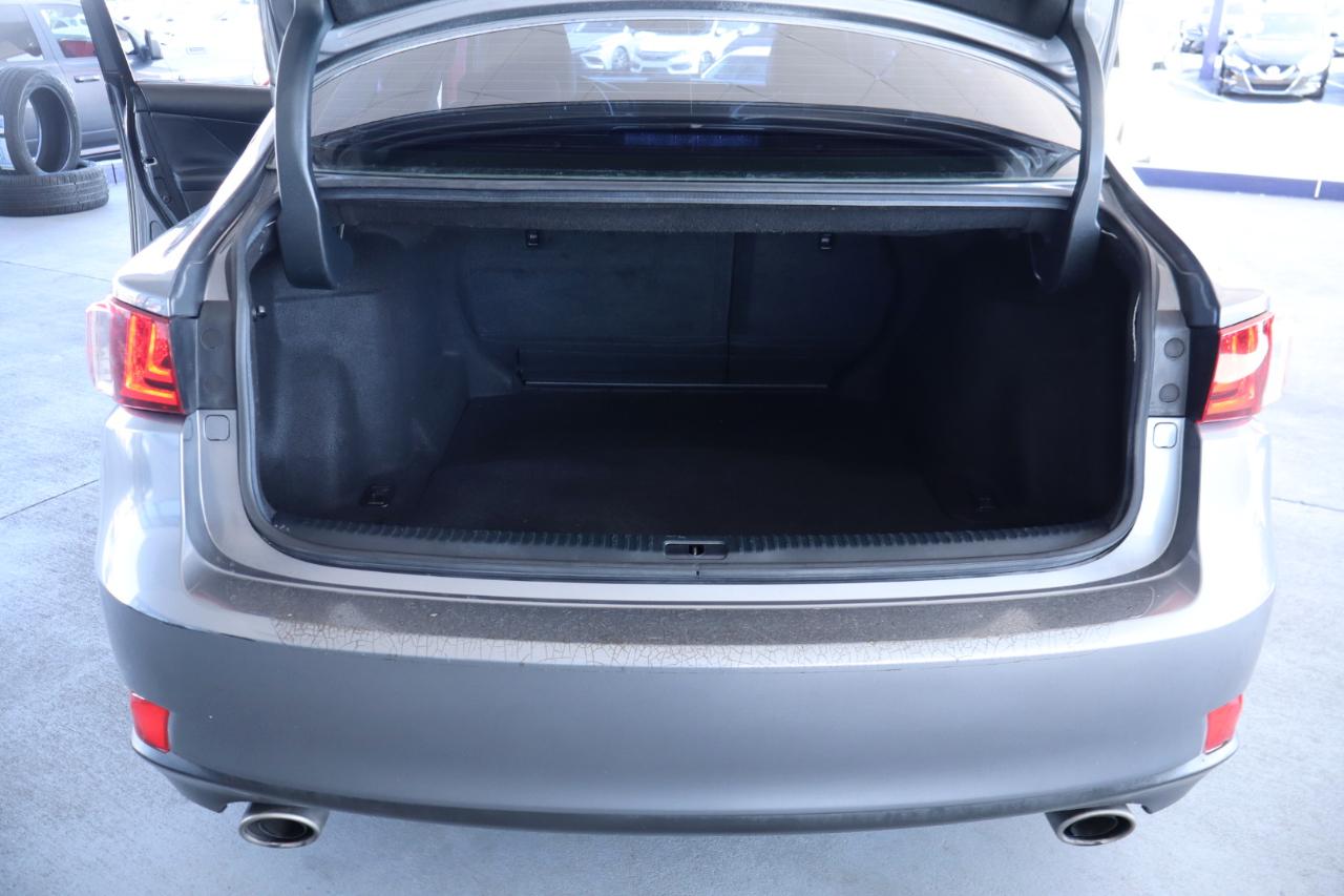 Lexus IS 200t 4dr Sdn 2016