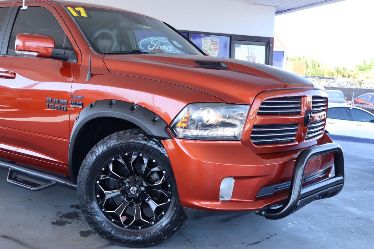 RAM 1500 Sport 4x4 Crew Cab 5'7" Box 2017