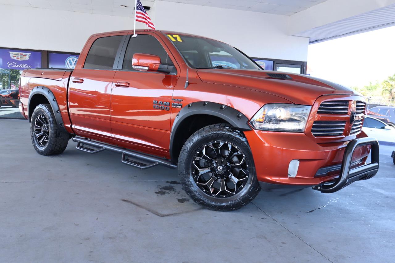 RAM 1500 Sport 4x4 Crew Cab 5'7" Box 2017