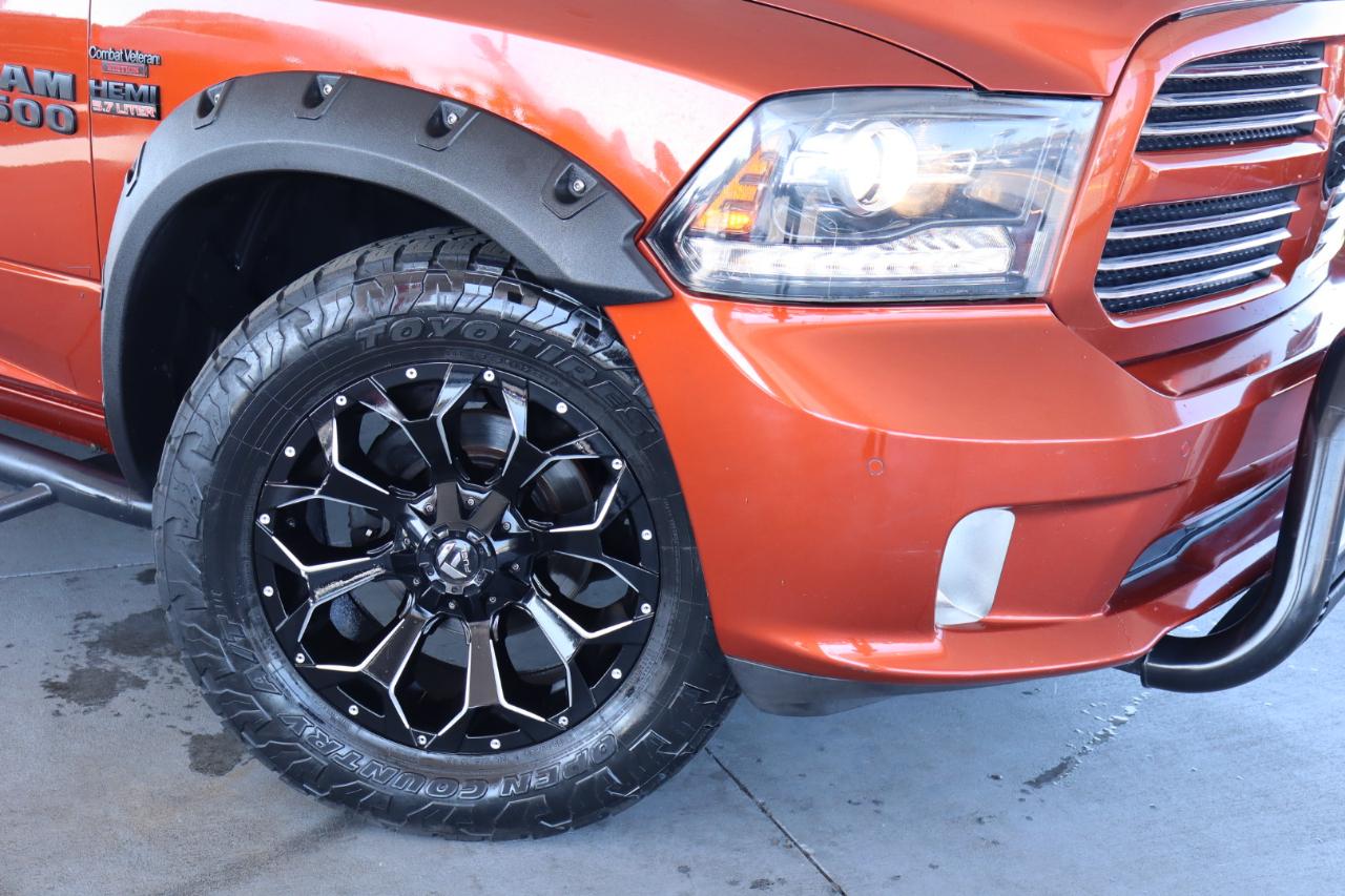 RAM 1500 Sport 4x4 Crew Cab 5'7" Box 2017