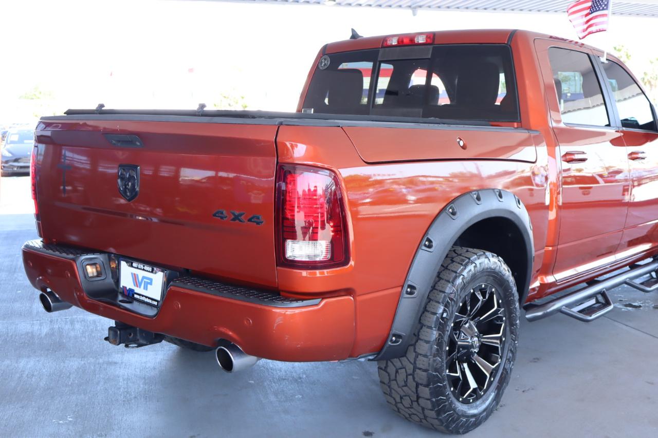 RAM 1500 Sport 4x4 Crew Cab 5'7" Box 2017