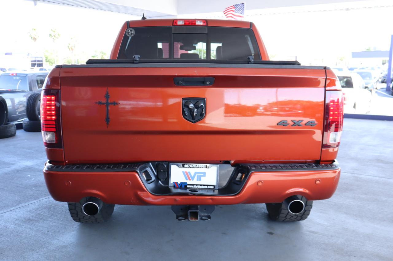 RAM 1500 Sport 4x4 Crew Cab 5'7" Box 2017