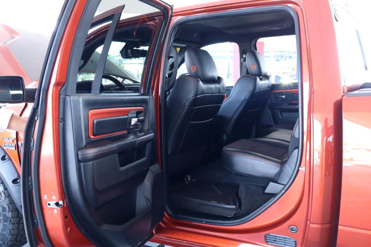 RAM 1500 Sport 4x4 Crew Cab 5'7" Box 2017