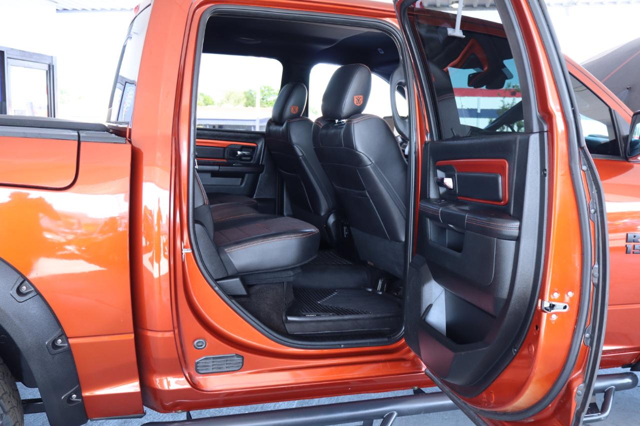 RAM 1500 Sport 4x4 Crew Cab 5'7" Box 2017