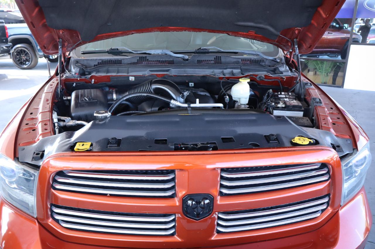 RAM 1500 Sport 4x4 Crew Cab 5'7" Box 2017