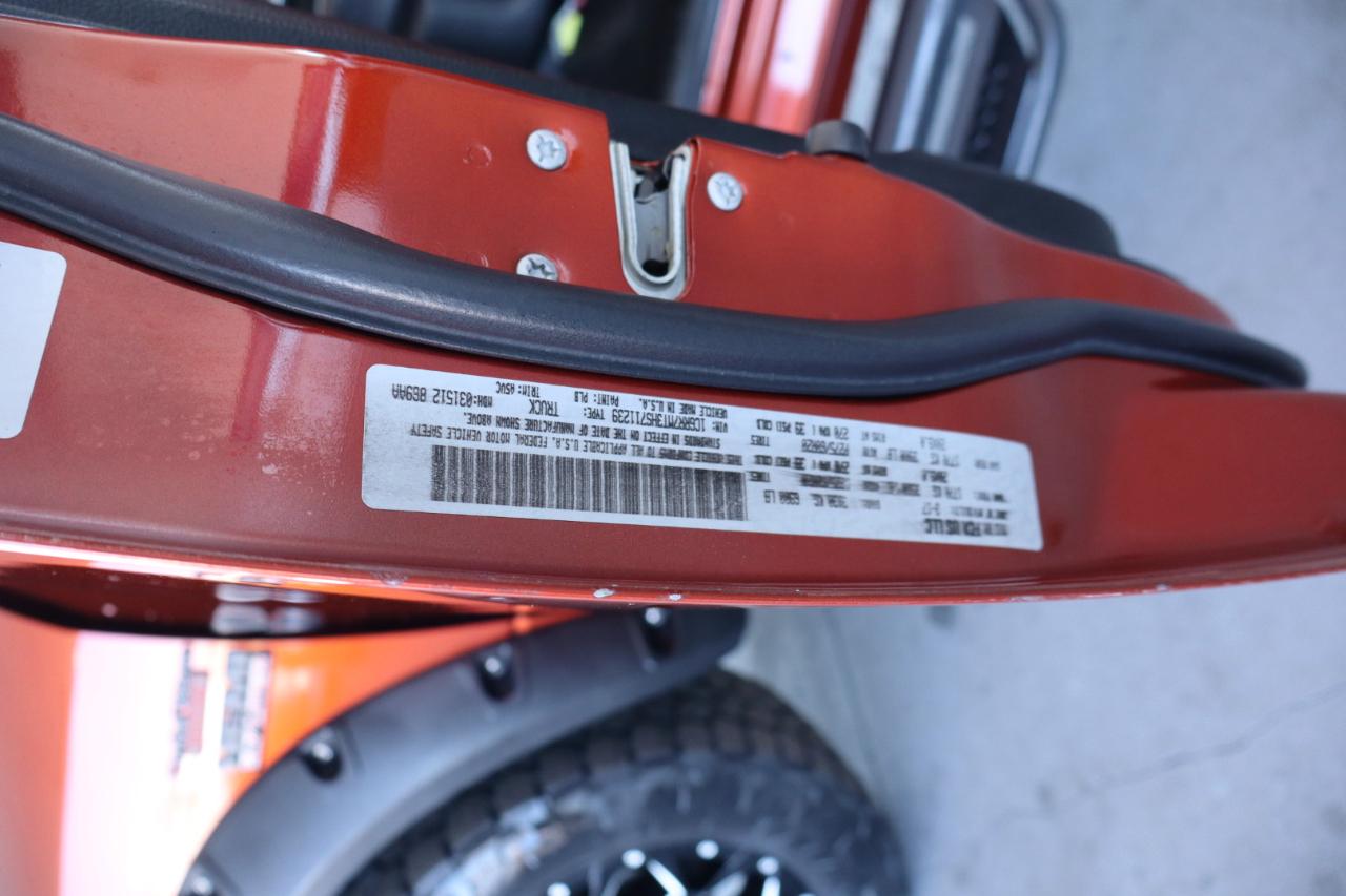 RAM 1500 Sport 4x4 Crew Cab 5'7" Box 2017