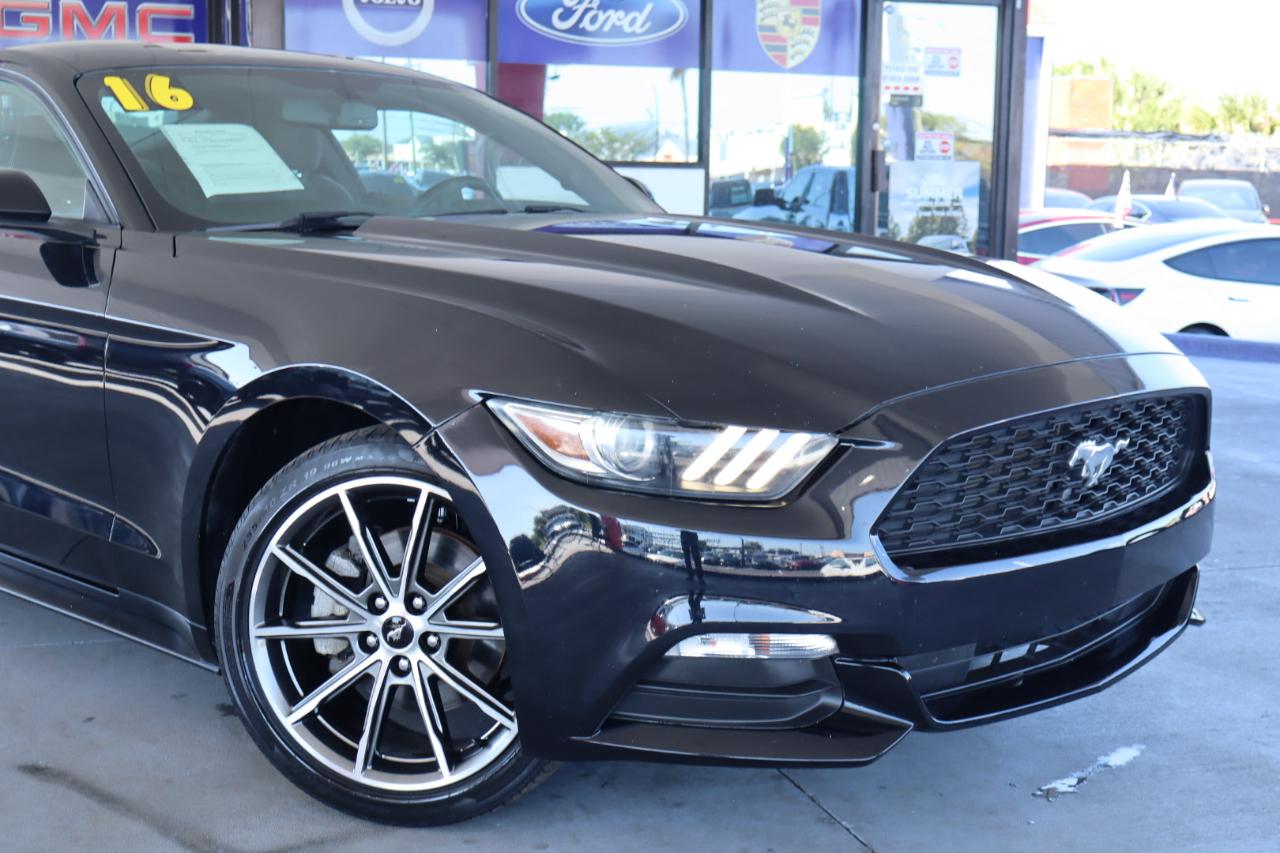 Ford Mustang V6 Fastback 2017