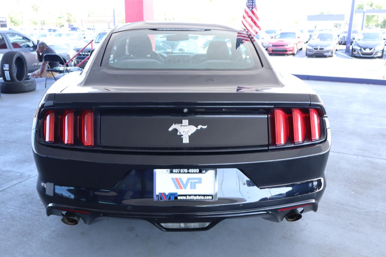 Ford Mustang V6 Fastback 2017