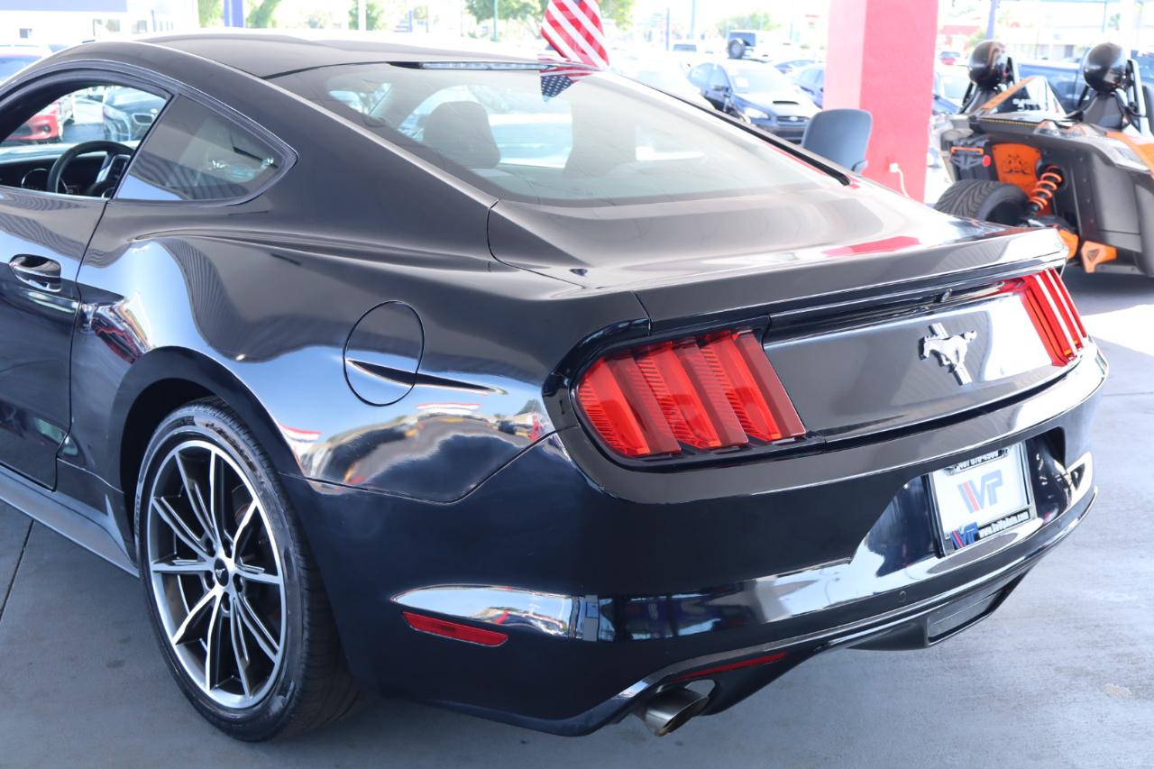 Ford Mustang V6 Fastback 2017
