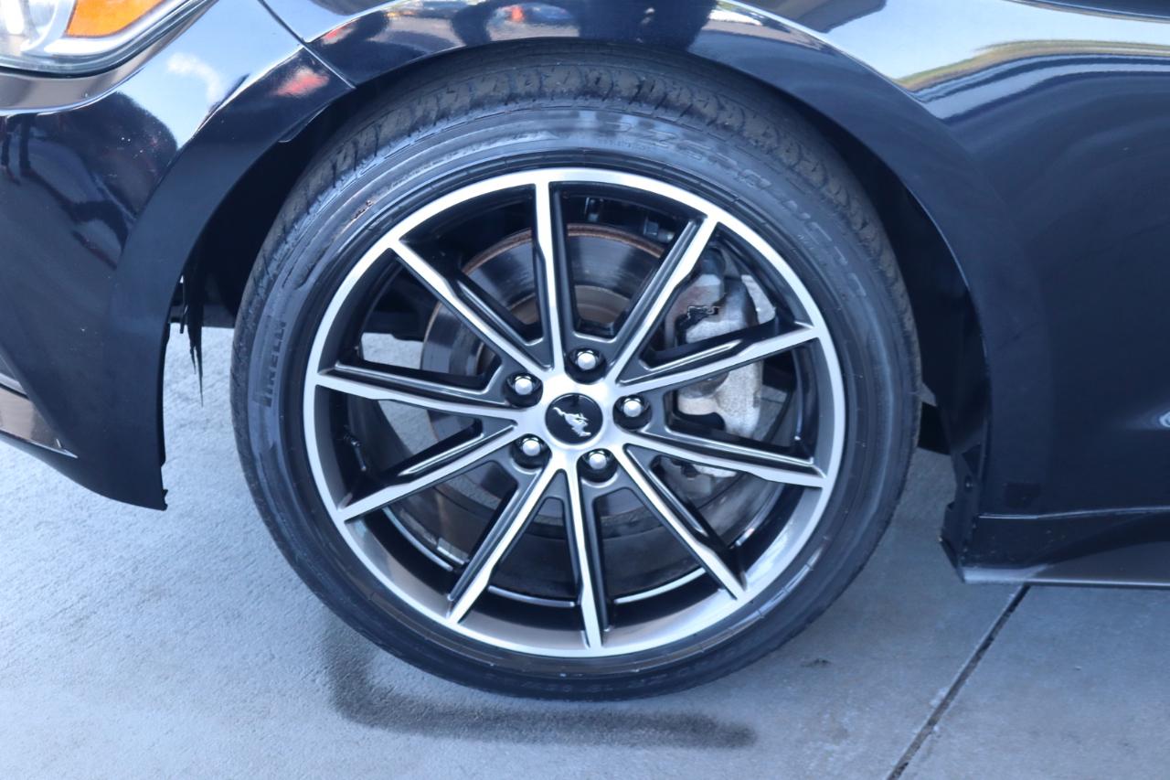 Ford Mustang V6 Fastback 2017